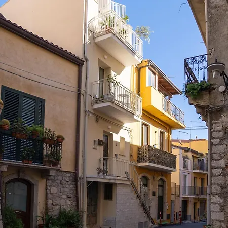 Affittacamere Taoetna Guest House, *